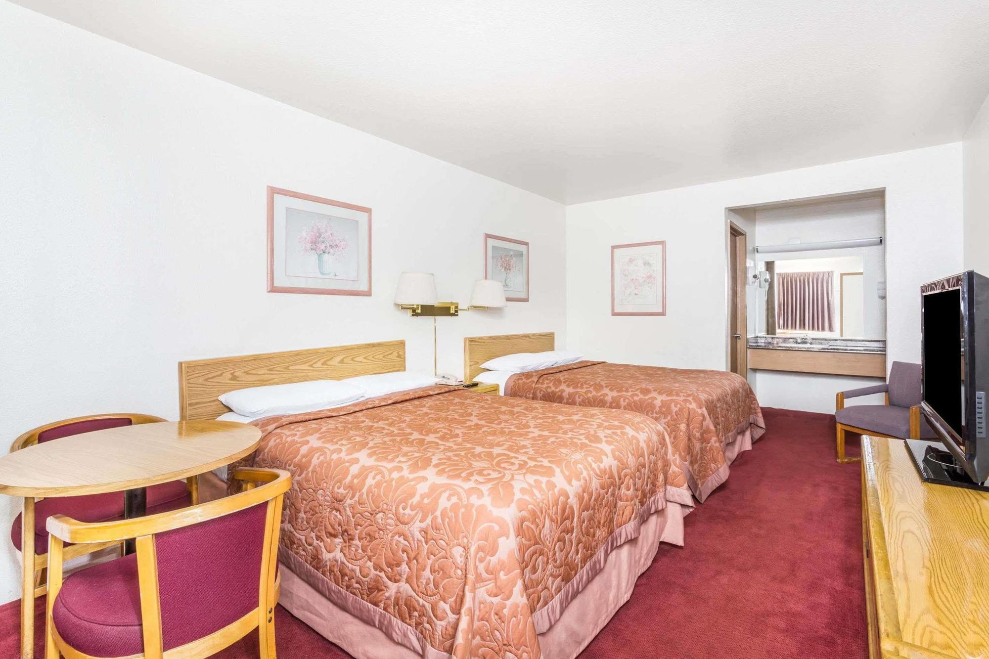 ซูเปอร์ 8 บาย วินด์แฮม ฟินิกซ์ เมโทร นอร์ท Hotel ฟีนิกซ์ ภายนอก รูปภาพ